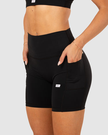 Glide Shorts Black