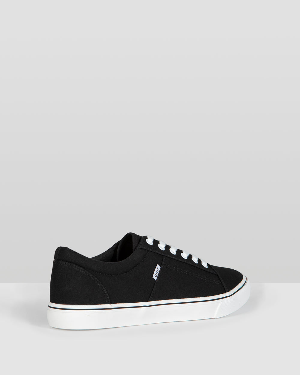 Estate Canvas Shoes Black White