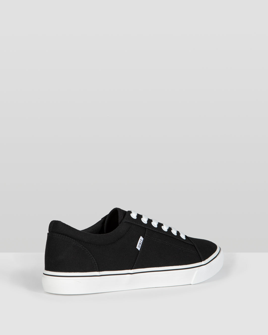Estate Canvas Shoes Black White