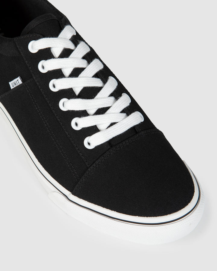 Estate Canvas Shoes Black White