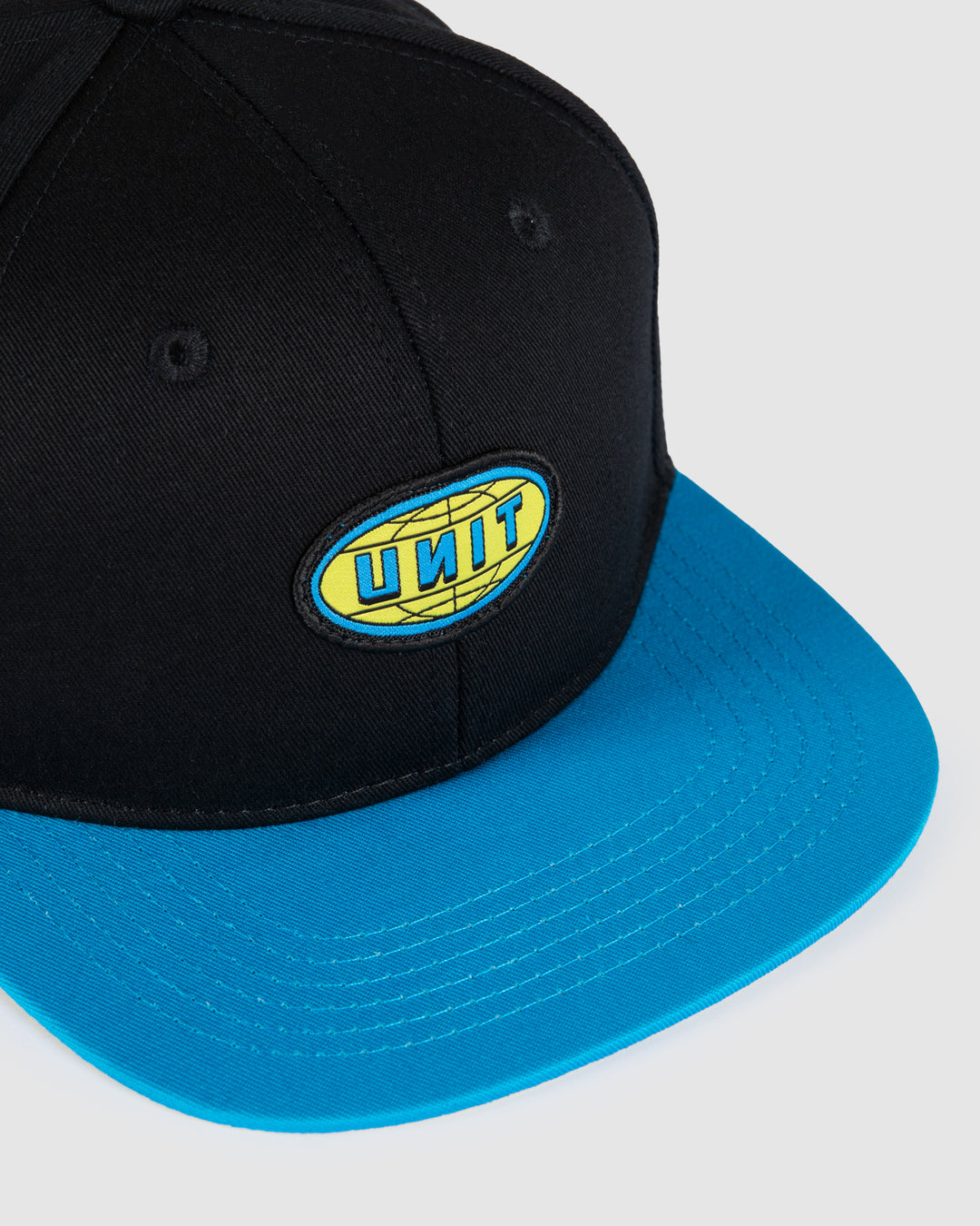 Youth Atomic Snapback Black