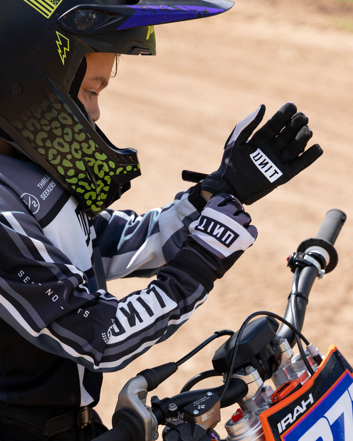 UNIT Falcon Youth Riding Gloves