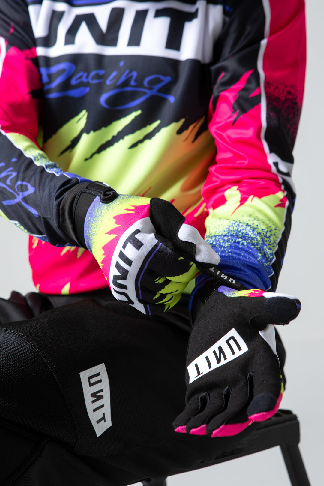 UNIT Electric Men's Riding Gloves