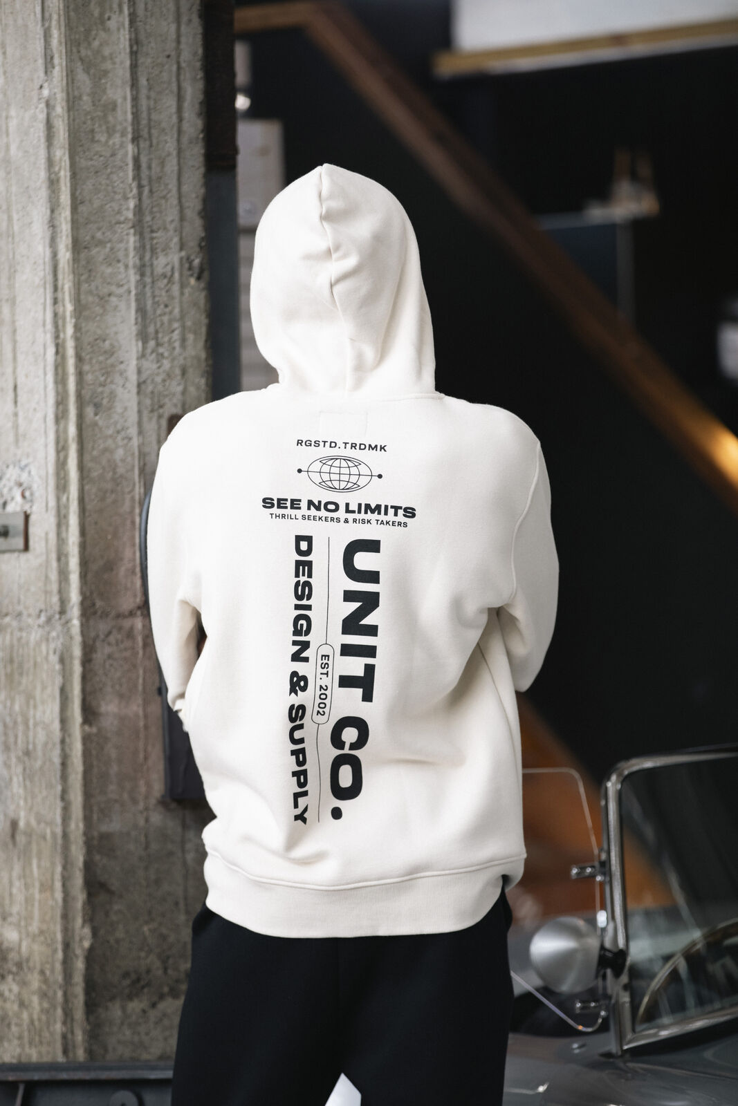 UNIT Mens Worldwide Pull Over Hoodie